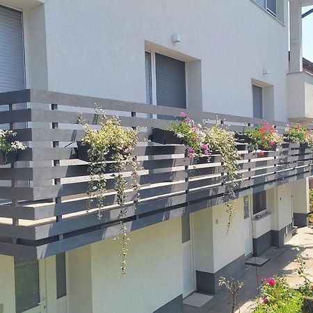 New Apartments Загреб Экстерьер фото