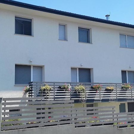 New Apartments Загреб Экстерьер фото
